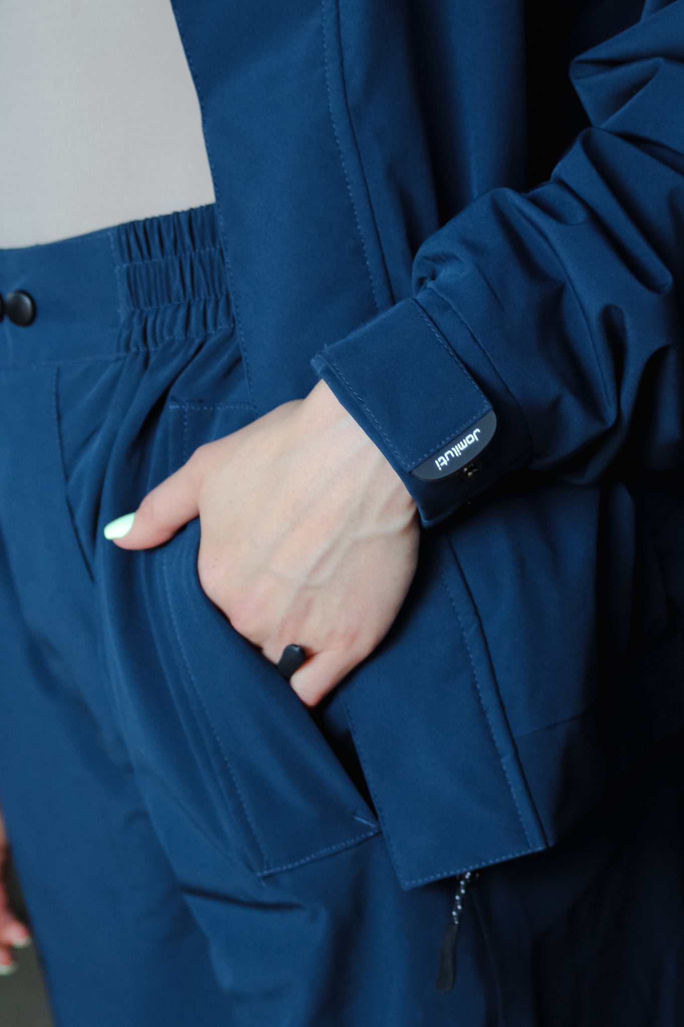 Jomiluti Riding Suit